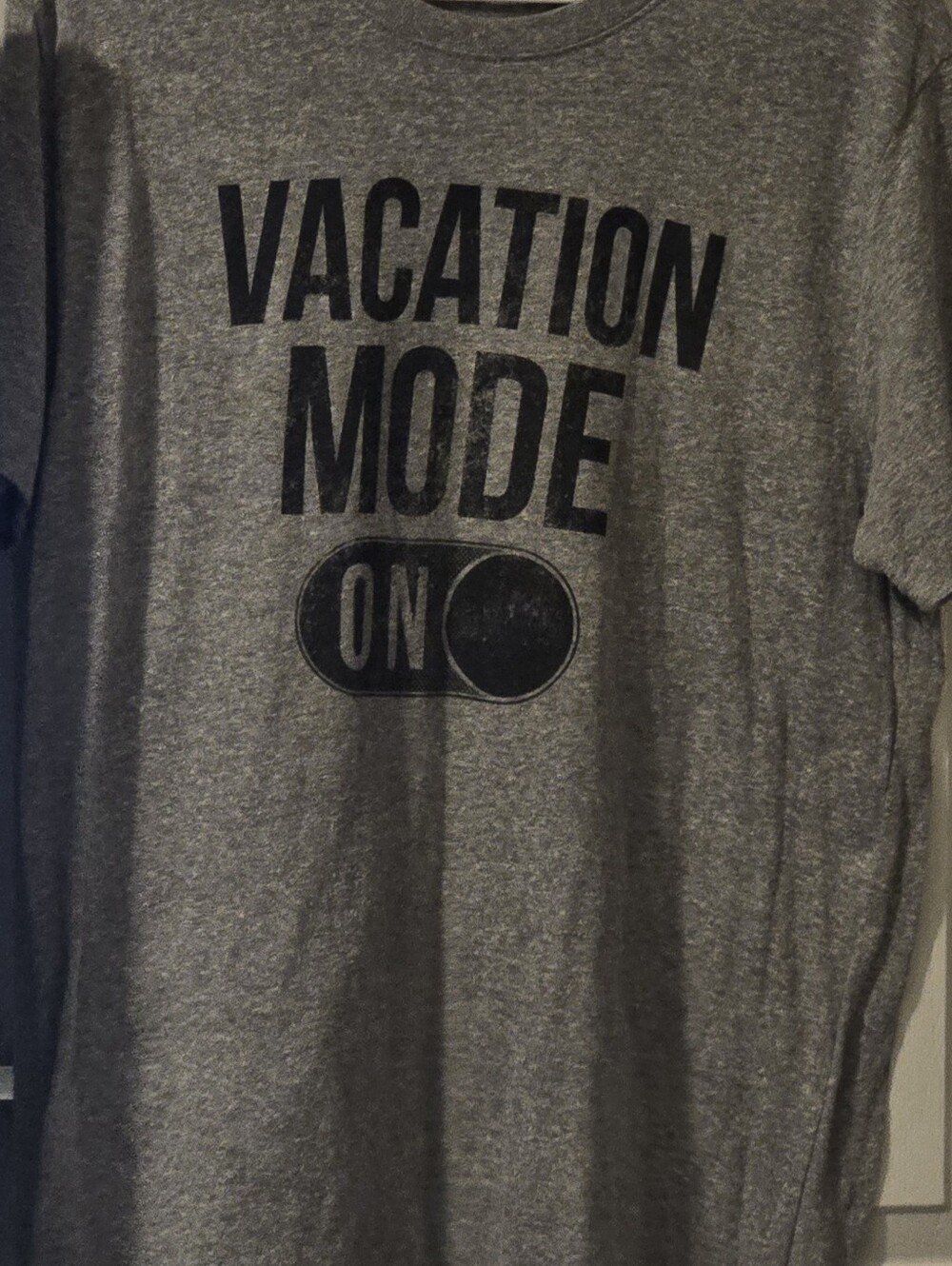 Vacation Mode On Gray Graphic Men’s T‑Shirt